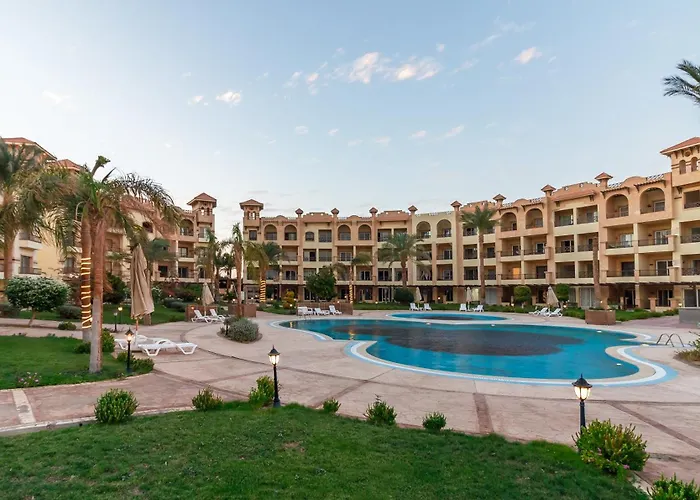 Al Saraya B405 And A410 1br Pool View Sahl Hasheesh * הורגהדה
